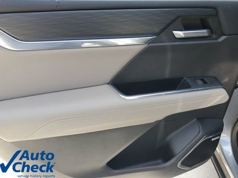 Used 2024 GMC Acadia Elevation FWD image 15
