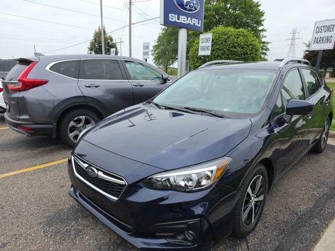 Used 2019 Subaru Impreza 2.0i Premium AWD/4WD image 2