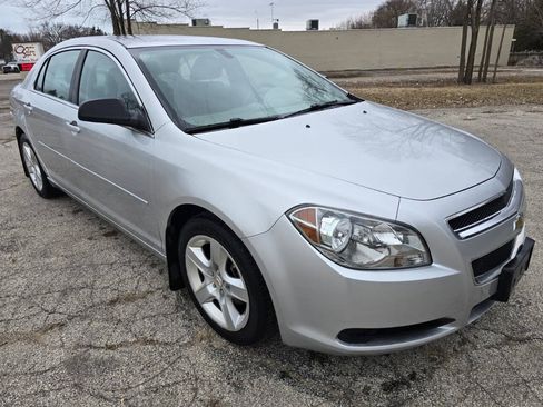 Used 2011 Chevrolet Malibu LS FWD image 3