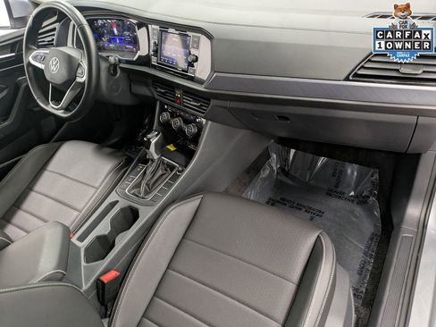 Used 2023 Volkswagen Jetta SE image 30