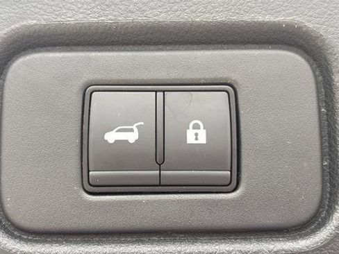 Used 2023 Nissan Pathfinder Platinum w/ Cargo Package AWD/4WD image 32