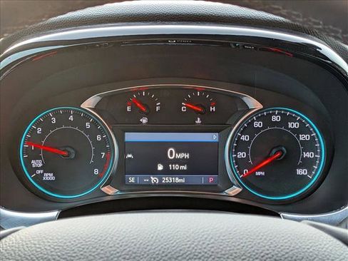 Certified 2023 Chevrolet Traverse LT w/ Rear Camera Mirror Package image 11