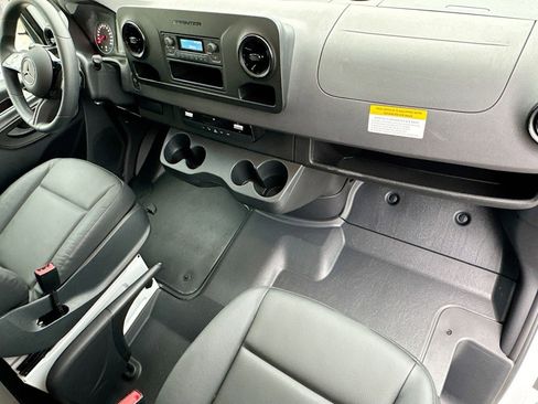 New 2025 Mercedes-Benz Sprinter 2500 image 22