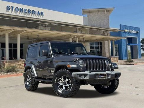 Used 2019 Jeep Wrangler Sport image 2