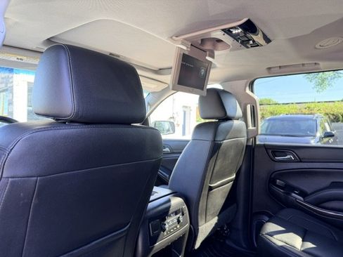 Used 2019 GMC Yukon XL SLT w/ Open Road Package AWD/4WD image 16
