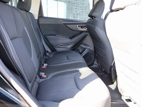 Used 2023 Subaru Forester Premium image 13