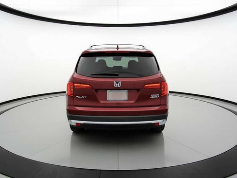 Used 2018 Honda Pilot Touring image 6