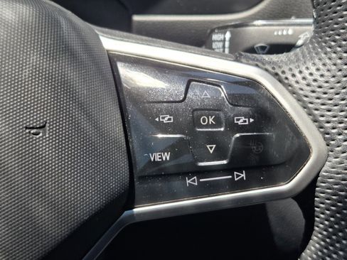 Used 2022 Volkswagen Tiguan SE R-Line FWD image 22