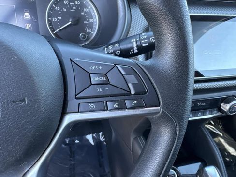Used 2020 Nissan Kicks SV FWD image 54