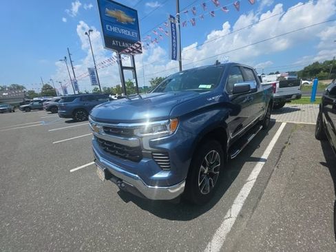 Used 2024 Chevrolet Silverado 1500 LT AWD/4WD image 1