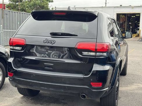 Used 2019 Jeep Grand Cherokee Altitude AWD/4WD image 9