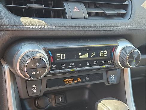Used 2020 Toyota RAV4 XLE w/ All Weather Liner Package AWD/4WD image 13