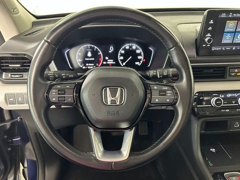 Used 2023 Honda Pilot Touring image 15