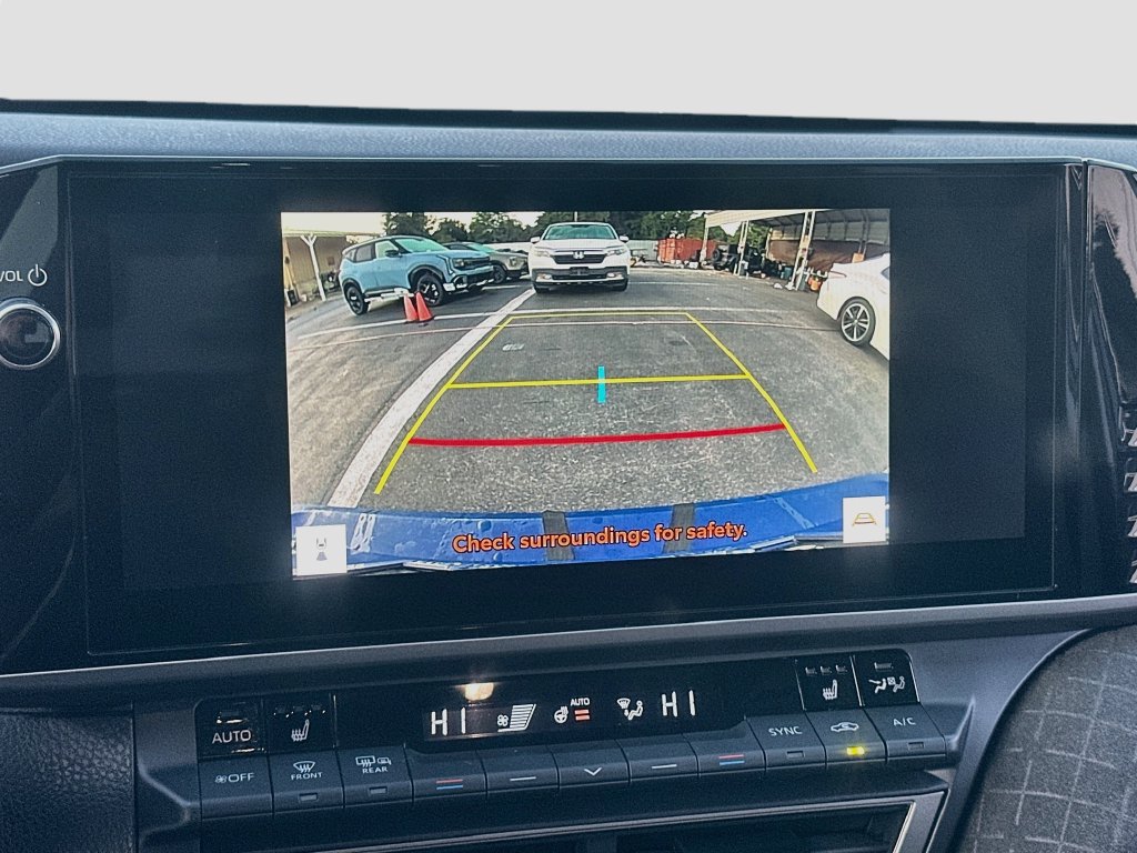 Used 2025 Toyota Camry XLE FWD image 14