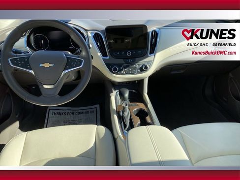 Used 2024 Chevrolet Malibu LT image 32