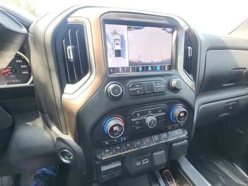 Used 2021 Chevrolet Silverado 1500 High Country w/ Technology Package AWD/4WD image 30