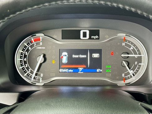 Used 2016 Honda Pilot Touring image 10