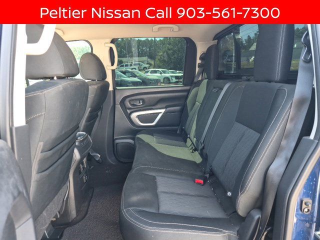 Certified 2018 Nissan Titan SV w/ SV Convenience Package RWD image 11
