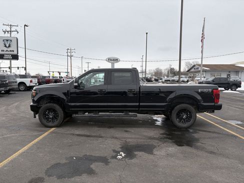 Used 2022 Ford F250 Lariat w/ Black Appearance Package image 23