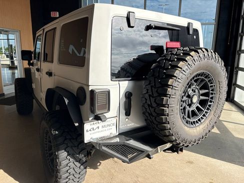 Used 2011 Jeep Wrangler Unlimited Sahara w/ Mopar Chrome Edition Group AWD/4WD image 10