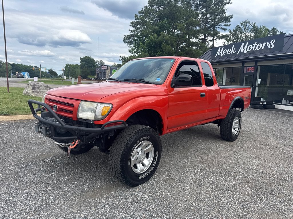 Used 2000 Toyota Tacoma PreRunner RWD image 1