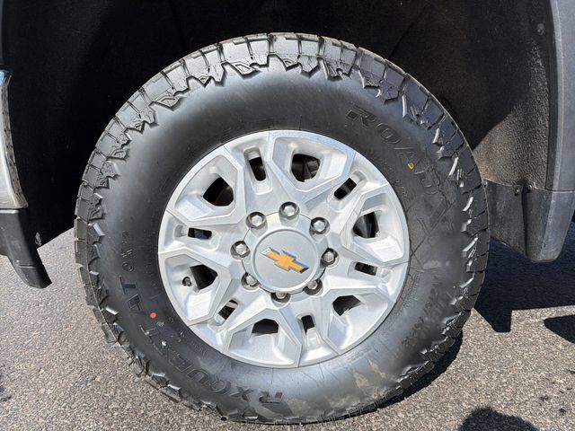 Used 2022 Chevrolet Silverado 2500 LT w/ Convenience Package AWD/4WD image 14