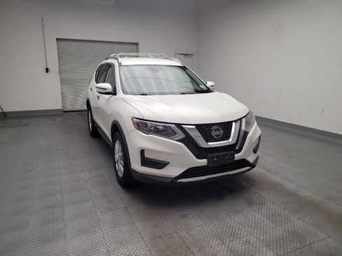 Used 2019 Nissan Rogue SV AWD/4WD image 14