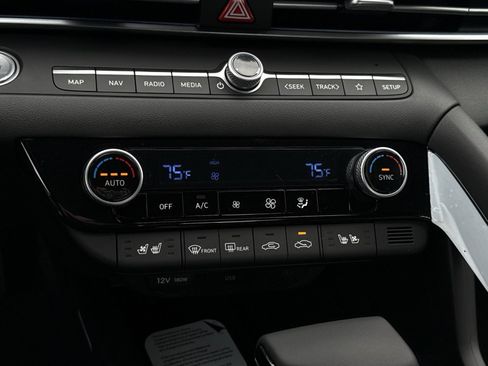 New 2026 Hyundai Elantra Limited FWD image 21