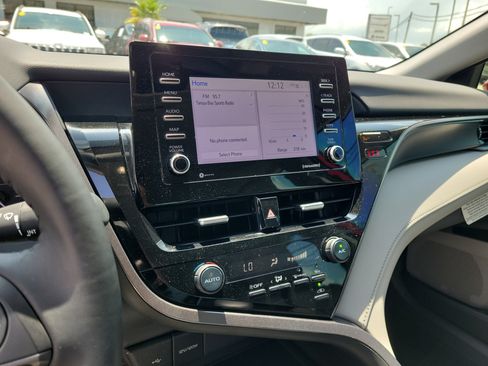 Used 2021 Toyota Camry SE FWD image 26