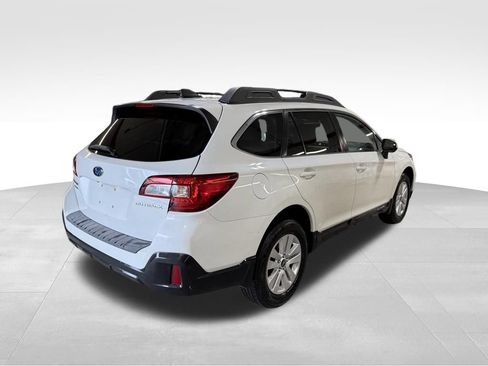 Used 2019 Subaru Outback 2.5i Premium AWD/4WD image 38
