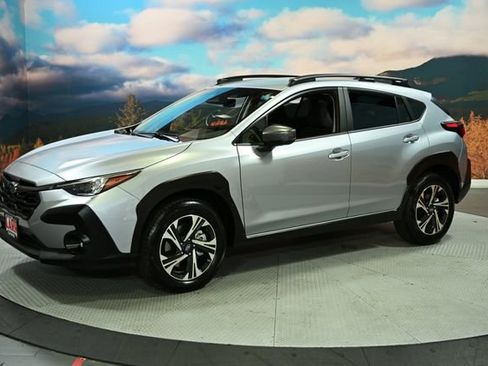Used 2025 Subaru Crosstrek 2.0i Premium image 4