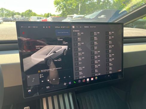 Used 2024 Tesla Cybertruck Cyberbeast AWD/4WD image 26