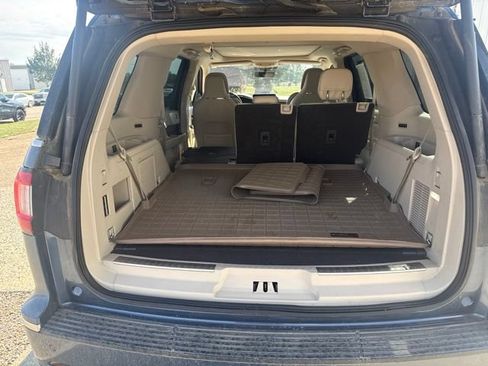 Used 2020 Lincoln Navigator Reserve w/ Luxury Package AWD/4WD image 18