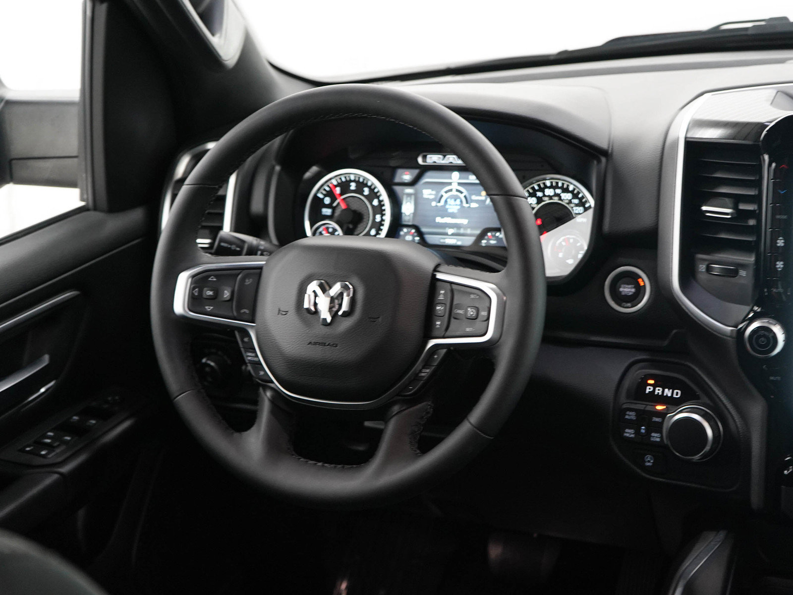 Used 2025 RAM 1500 Big Horn AWD/4WD image 14