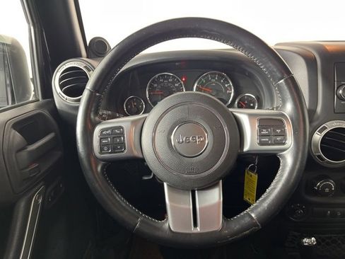 Used 2013 Jeep Wrangler Unlimited Sport image 8