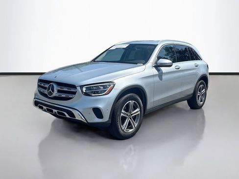 Used 2022 Mercedes-Benz GLC 300 4MATIC w/ Driver Assistance Package image 7