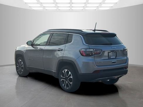 Used 2023 Jeep Compass Limited image 5