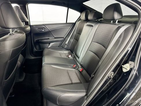 Used 2017 Honda Accord Sport image 27