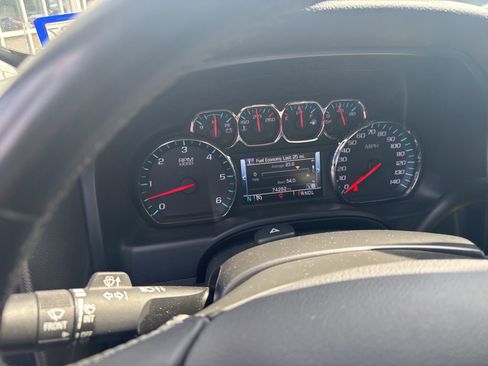 Used 2018 Chevrolet Silverado 1500 LT w/ Texas Edition RWD image 6