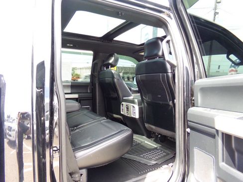 Used 2016 Ford F150 Lariat w/ Equipment Group 502A Luxury AWD/4WD image 29