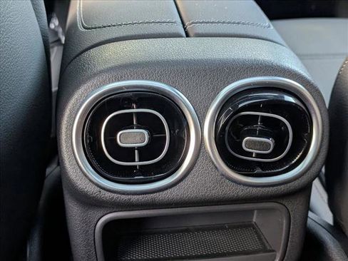 Used 2026 Mercedes-Benz GLC 300 4MATIC image 17