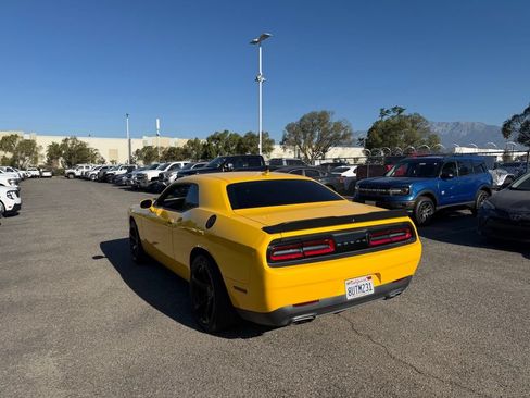 Used 2018 Dodge Challenger SXT w/ Blacktop Package RWD image 4