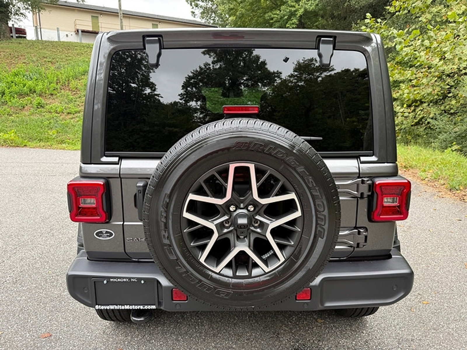 New 2027 Jeep Wrangler Unlimited Sahara AWD/4WD image 8