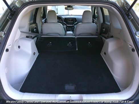 Used 2021 Jeep Cherokee Latitude Plus image 10