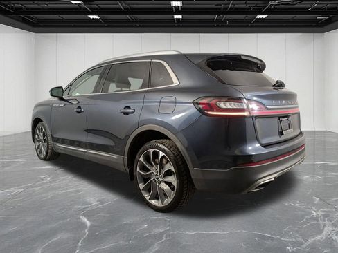 Used 2022 Lincoln Nautilus Reserve image 3