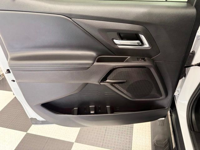 Used 2026 Chevrolet Silverado EV LT AWD/4WD image 20