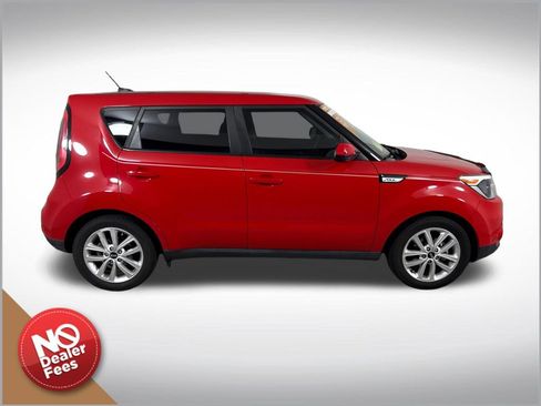 Used 2017 Kia Soul + FWD image 2