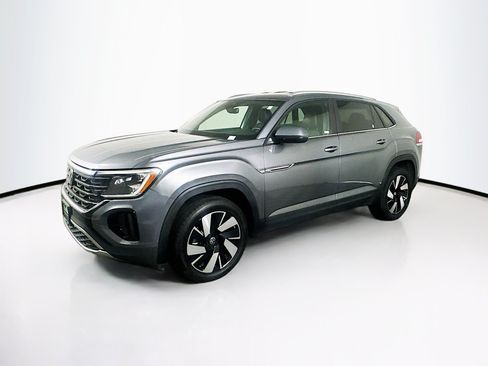 Used 2024 Volkswagen Atlas Cross Sport SE AWD/4WD image 4