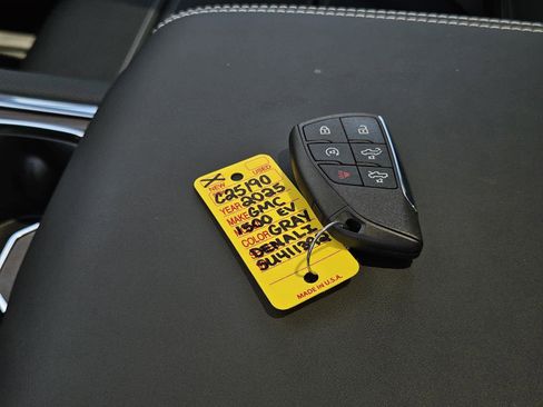 New 2025 GMC Sierra EV Denali image 18