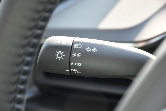 New 2026 Toyota Prius Plug-In Hybrid FWD image 30